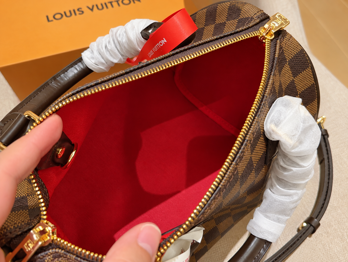 Louis Vuitton 25cm damier bandoulière réglable