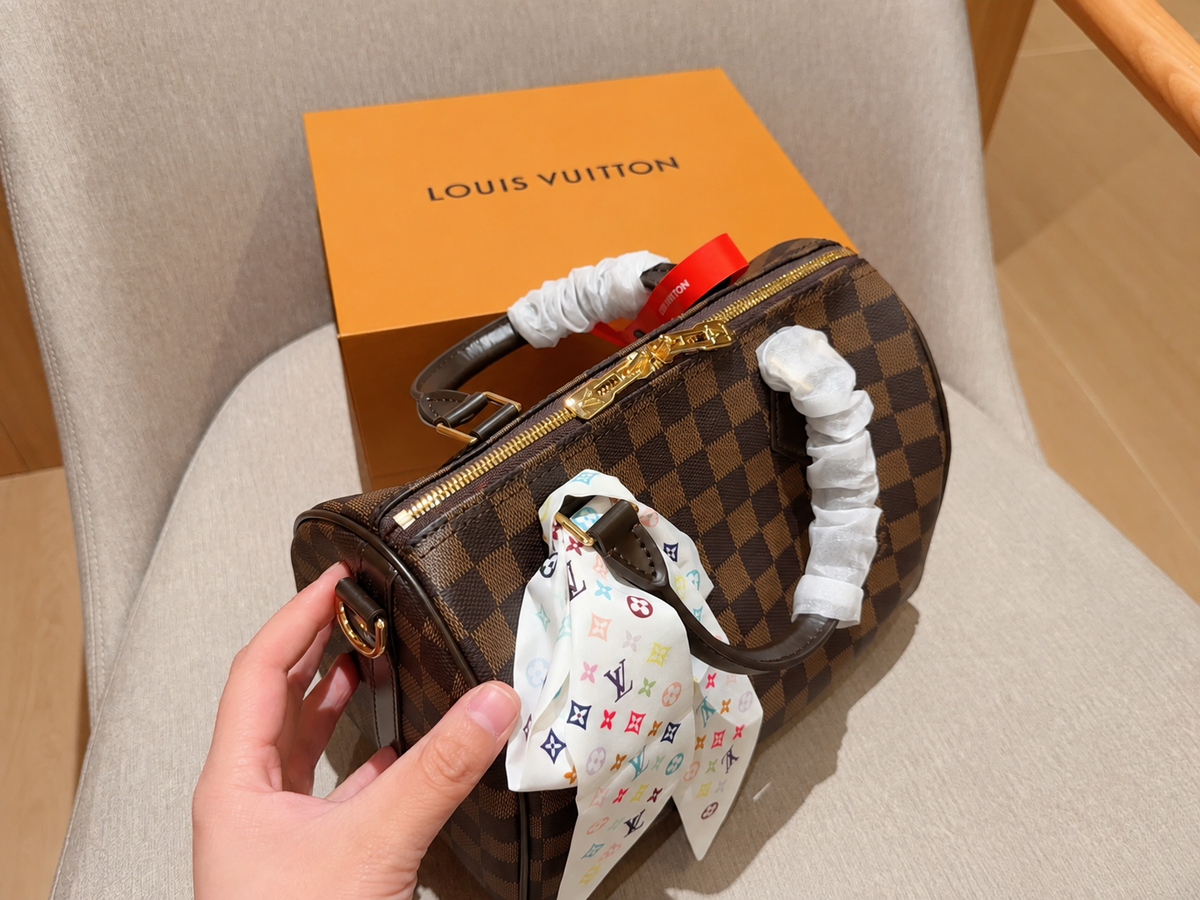Louis Vuitton 25cm damier bandoulière réglable