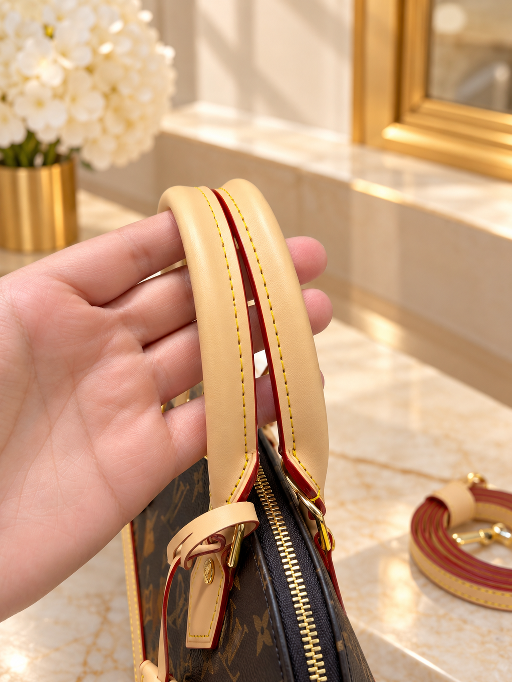 Louis Vuitton Alma BB Monogramme