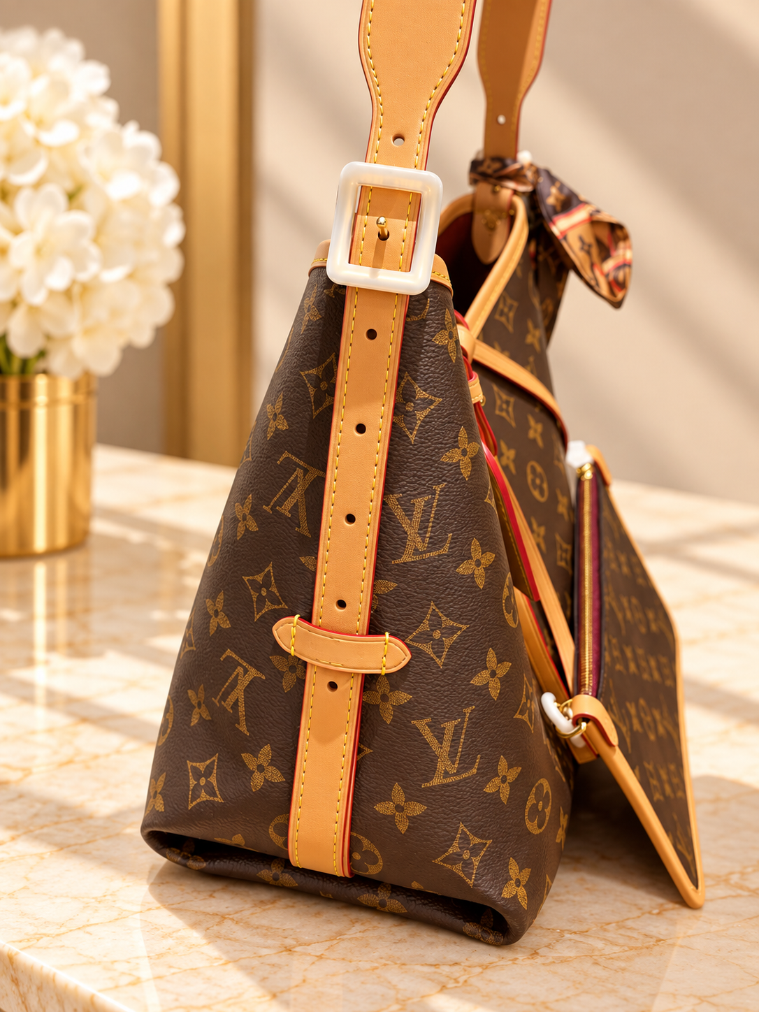 Louis Vuitton CarryAll PM Monogramme
