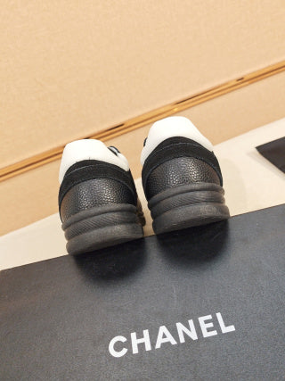 CHANEL Sneakers – Noir & Blanc