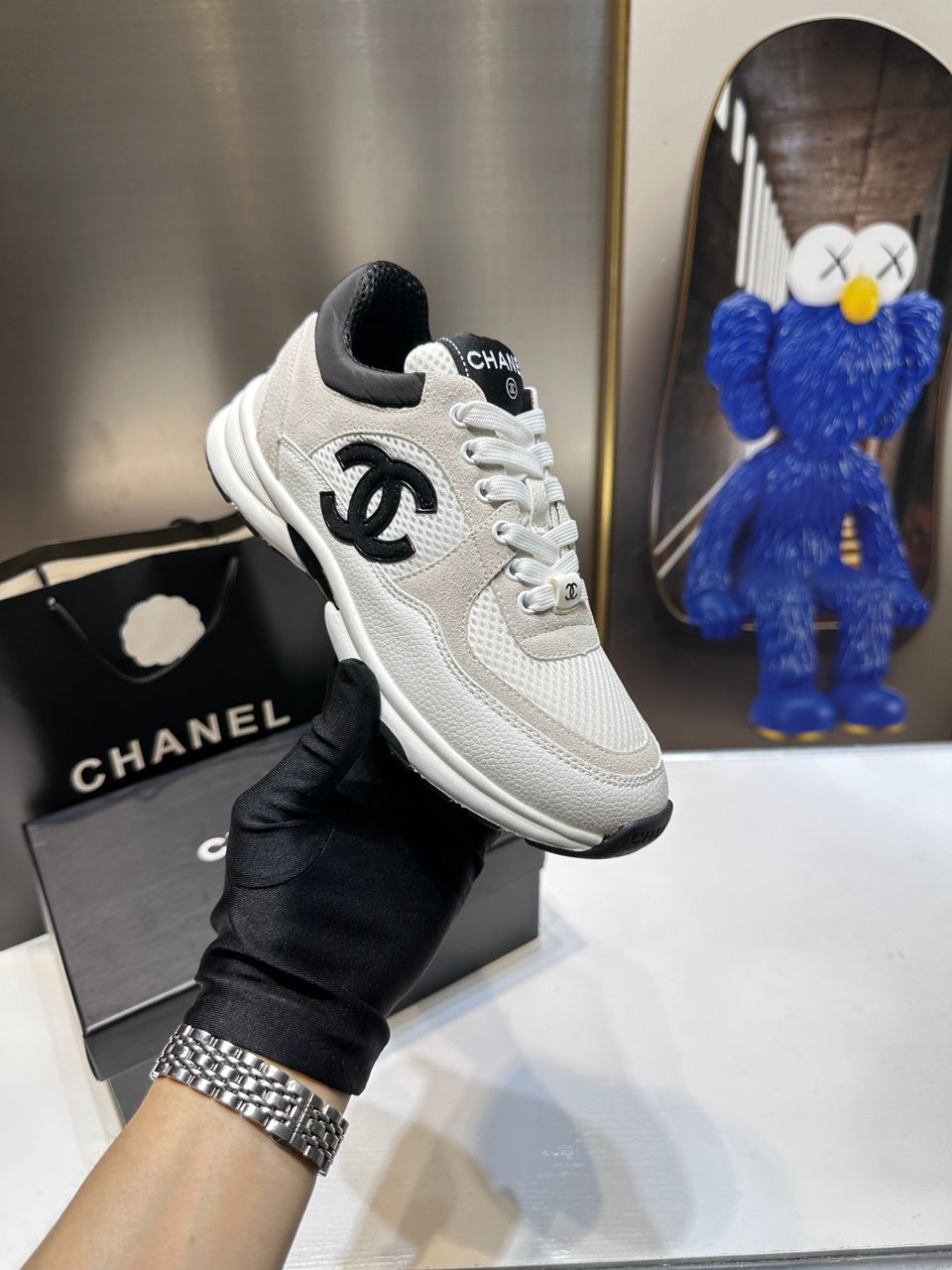 CHANEL Sneakers – Blanc & Noir
